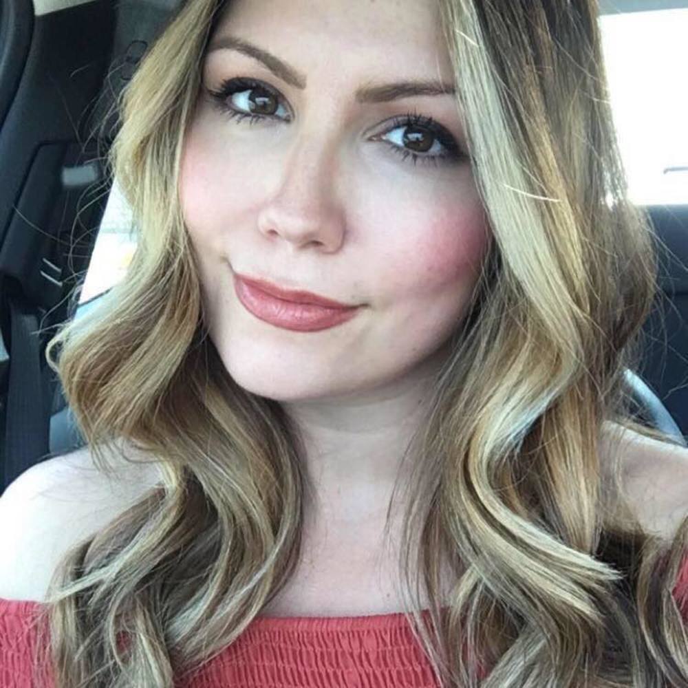 Meet your Posher, Katelyn